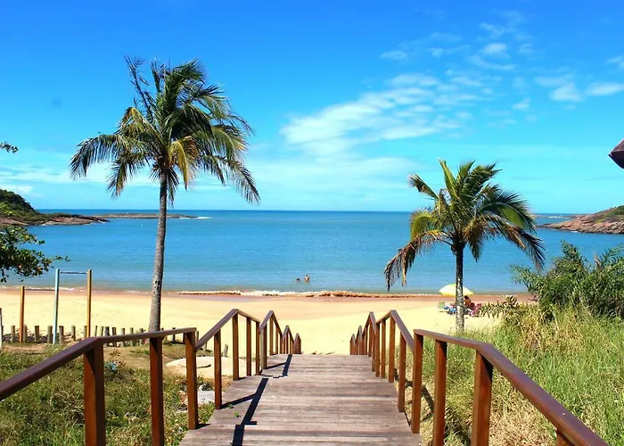 Suite Mar 210 - Economica E Compacta - Praia Do Morro - Predio Frente Mar Com Elevador, Atravessou A Avenida, Ja Esta Na Praia - Garagem - Internet