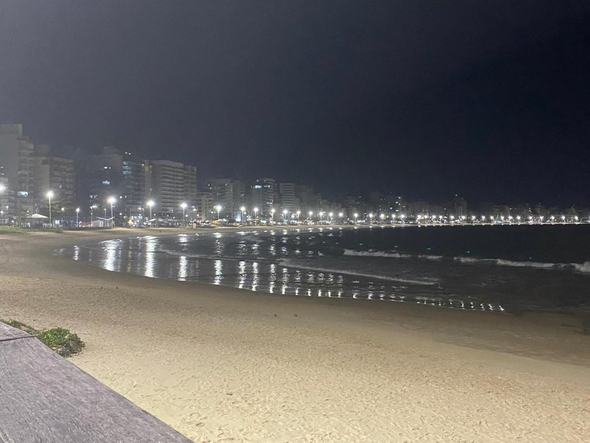 Mar: Beachfront Compact Economy With Elevator Guarapari